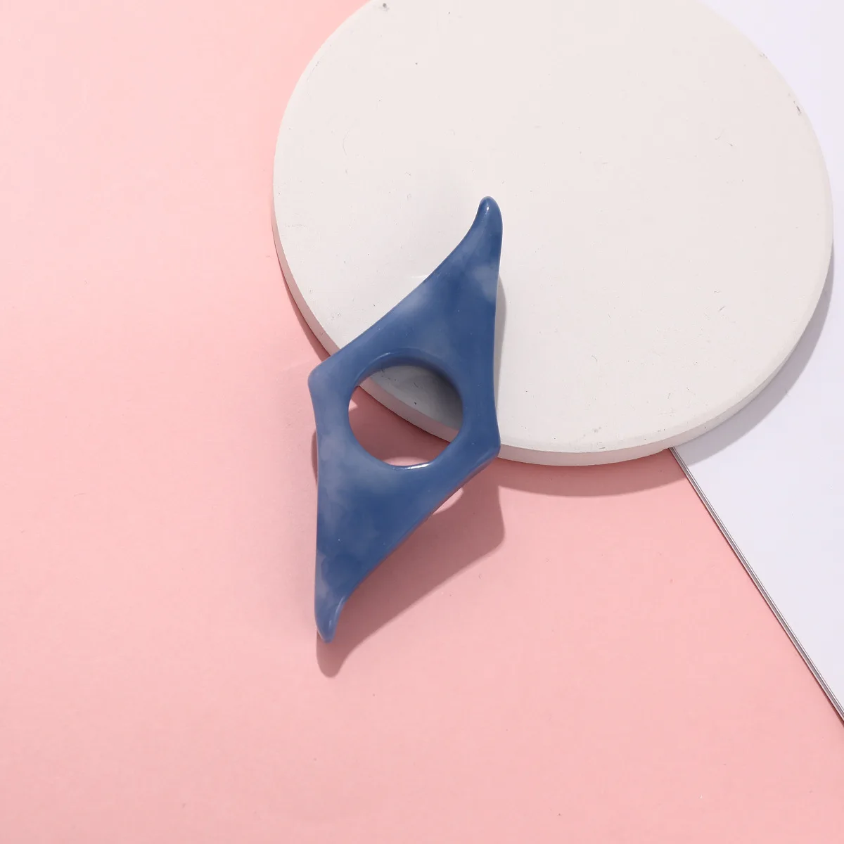 Uchwyt na kciuk do czytania